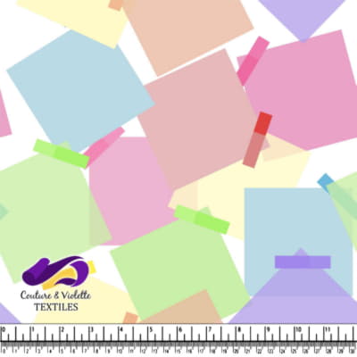 Post-it coloré sur fond blanc