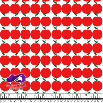 Pommes rouges avec feuilles vertes sur fond blanc